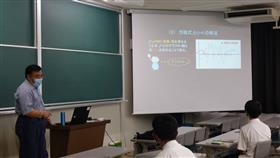 模擬授業の様子（趙講師）「数学の難しい問題はExcelで簡単に解ける～数値計算法に触れよう～」